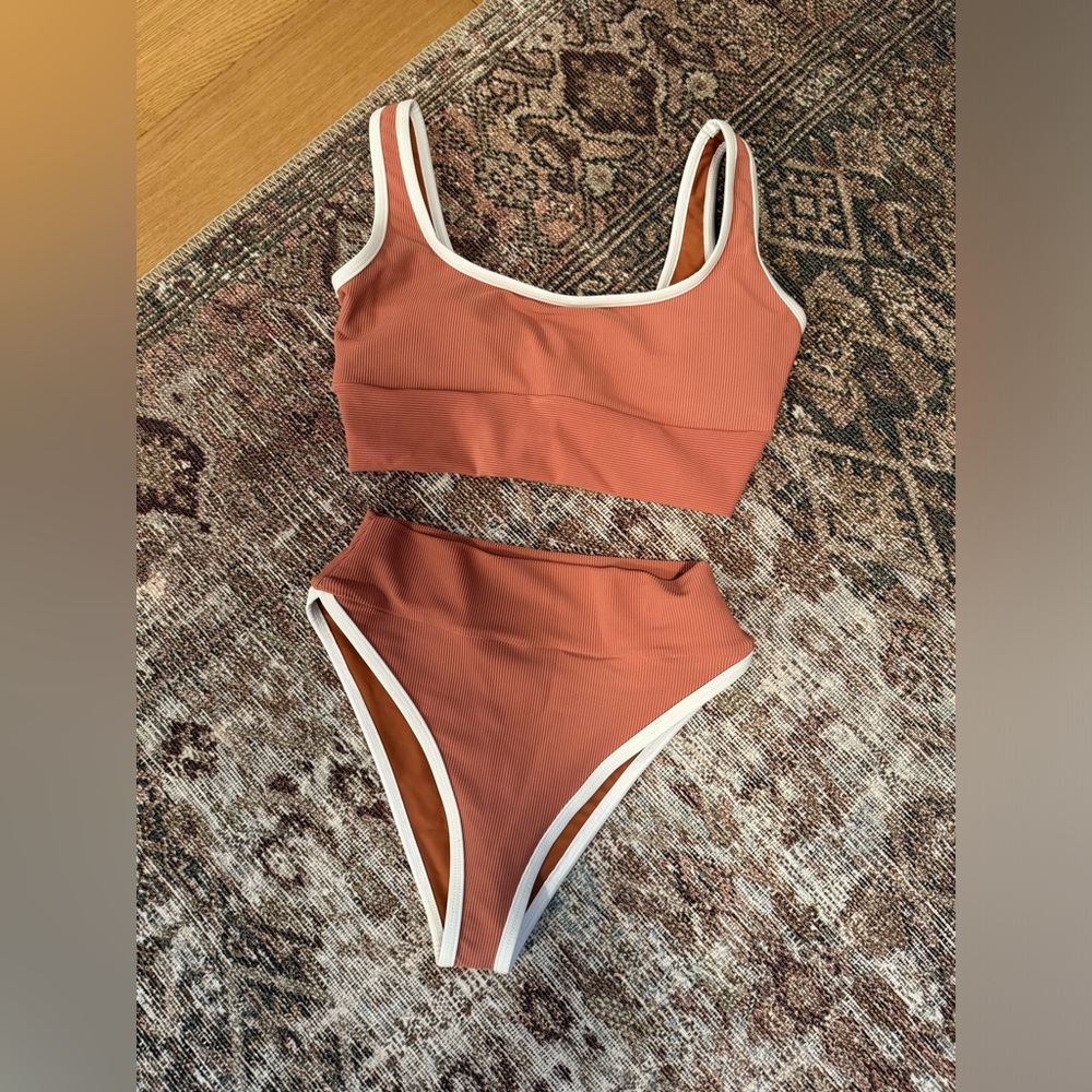 Lain snow high rise two piece, size S, NWOT gusset tag in place